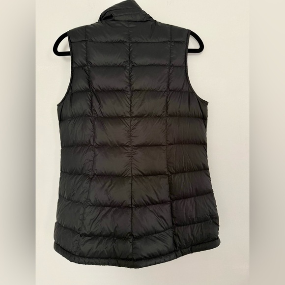 REI Women's Quilted Black Vest - Picture 2 of 3